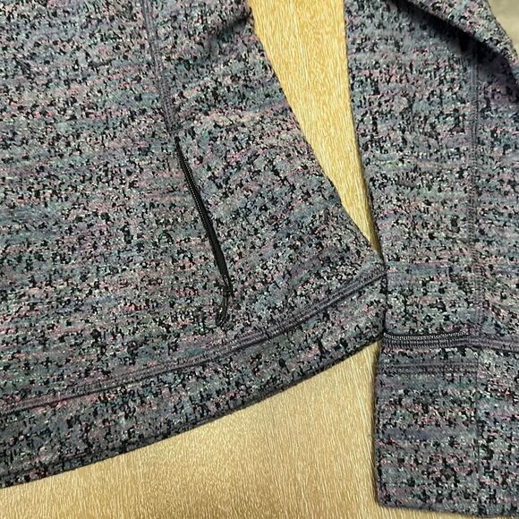 Lululemon Runderful Long Sleeve - Picture 3 of 6